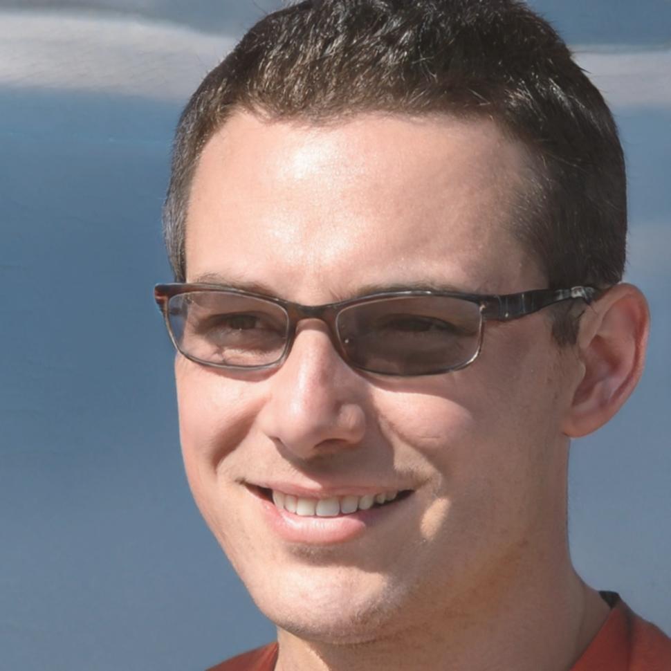Portrait de Damien Lefèvre, expert en audit technique SEO